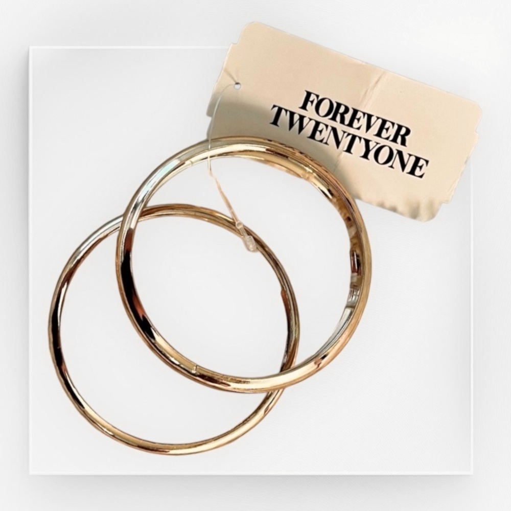 NWT Forever 21 Double Bangle Bracelet Set One Size Gold-Tone Metal Finish